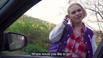 Hitchhiker Gives Road Head For Cash