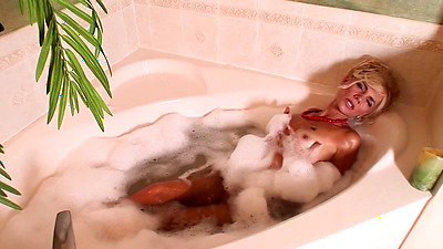 This MILF Takes A Long, Hot Bath And Toys Her Perfectly Shaved Cunt With A Vibrator - Malisa Moir