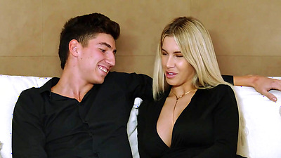 Hot Mommy Treats Her Guest With A Bj In The Kitchen. Enjoy The Total HD Bang-out Scene! - Tommy Cabrio