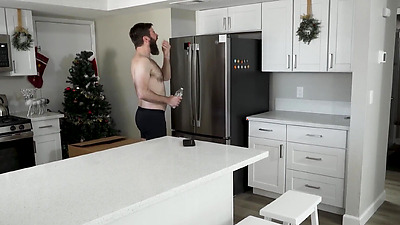 An Exxxtra Small Christmas Gift With Isabella Nice, Chris Epic