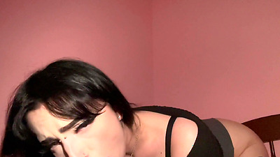 Goth chick lets shy gamer boy use her throat till he cums