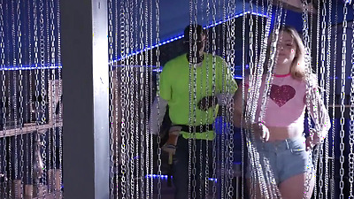 JILL TAYLOR GETS INTO D & PENIS