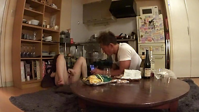 A teacher with huge breasts and G-cup breasts at a Kanagawa Prefecture-approved nursery school. The shocking story of a teacher who is very popular with her students being . 3