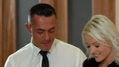 The Trifecta - S43:E6 - Tiffany Tatum