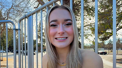 Thea Summers Fucks In Public