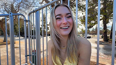 Thea Summers Fucks In Public