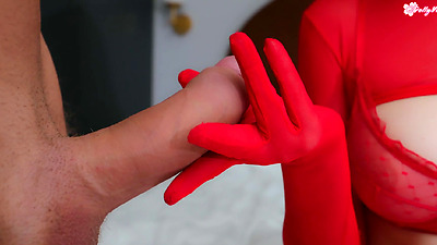 Hot Blonde gets a Creampie in her Pussy on a romantic date!