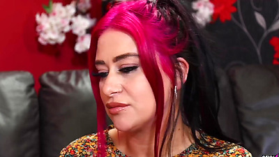 SEXY - MILF Hayley Confesses to Petite Blondey!