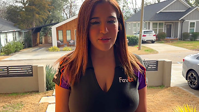 Lieferschlampe Mit Fetten Titten Wird Durchgefickt - Funsized Megan