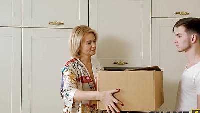 SHAME4K. Stud realizes his old dirty dream fucking stepmom's friend Selena