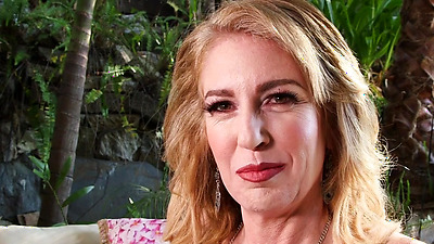 Sindi Star's Pussy Show