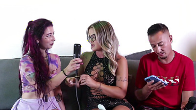 Slutty Argentine moans with the vibrator in her pussy, shows her breasts after saying she's single, likes to make content with women, the fetish and the position she likes in sex is... Marian