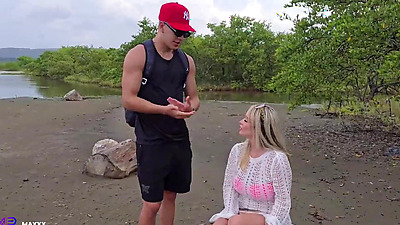 Very horny 3way has sex on the beach with my step cousin and his girlfriend outdoors - Max Betancur - Tatiana Alvarez - Danner Mendez