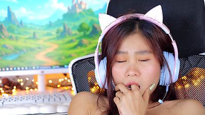 Spoiling My Pussy With My Favorite Toy Until I Scream