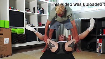 She looks so sexy while doing yoga