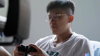Horny Nerd With Magic Game Controler Fucks Hot Stepsis Li Zhiyan