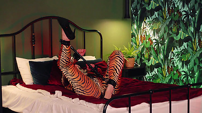 Big butt moaning MILF in bondage tries to get out, but...