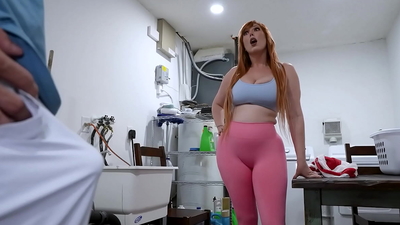 Lauren Phillips The Perfect Redhead With The Biggest Tits & Butt