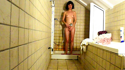 Ariel Ortiz got out of bed very horny, so while she showered, she masturbated with her toys in her shower