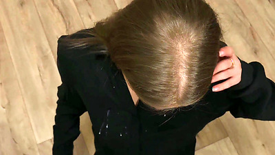 A married neighbor gave a blowjob for replacing a light bulb.