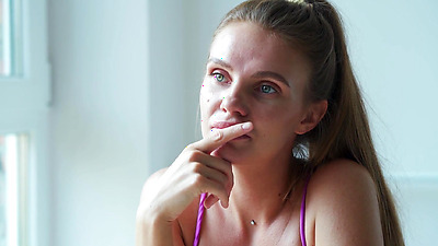 Sexy blonds shows lesbian how to pleasure women