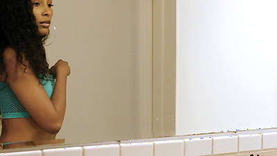 Olivia Jayy - Karls Kastings