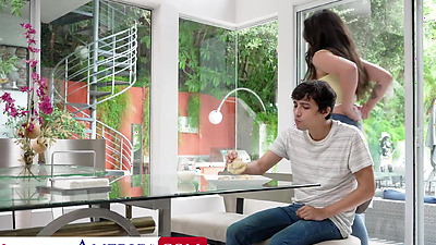 Sexy MILF Elizabeth Skylar Shows Her Son's Friend How She Handles A Penis