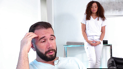 NURU MASSAGE - Sexy Masseuse Deals Some Pain Problems With A Nice NURU Fuck SPANISH SUBTITLES - Willow Ryder