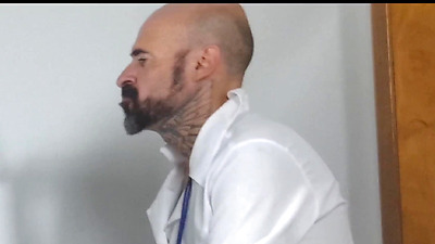 Two friends go to the clandestine gynecologist!