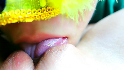 Leaked clip of licking Nong New's vagina until she squirts New241New