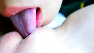 Leaked clip of licking Nong New's vagina until she squirts New241New