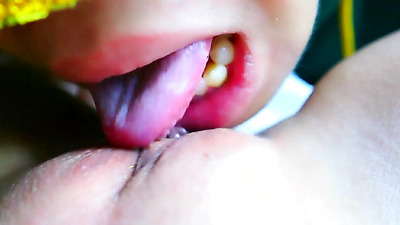 Leaked clip of licking Nong New's vagina until she squirts New241New