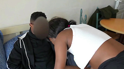 A dominatrix guard with big tits catches us and wants to suck us to avoid the police !!!