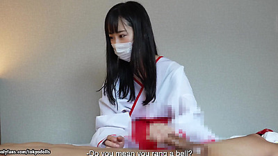 Real orgasm!? Giving her pussy a fingering.