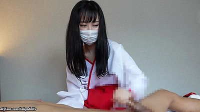 Real orgasm!? Giving her pussy a fingering.