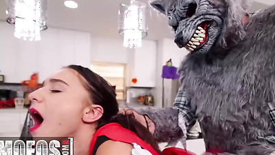 MOFOS - Kharlie Stone Gets A Good Sight Of Her Neighbor's Cock And Decides To Go In His House To Treat His Cock