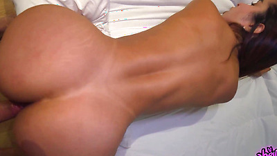 BIG ARSE LATIN MODEL fucks a tourist in MADRID! - Abella Olsen