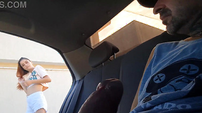 risky handjob on the street for beauty on the street and I asked for directions!