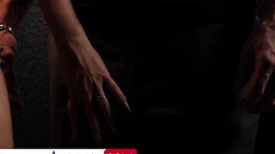 Nicole Aria Wants Her Arse Hole Stretched Before She Goes Back To Her Husband