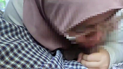 Hijab Indonesia Sepong Di Mobil