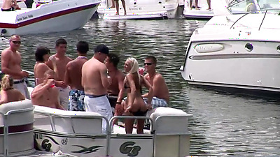 Wild Party Girls On The Lake