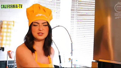 Clara Wellen, Famous Brazilian Influencer, Was Caught Opening The Door Naked For A Motorcycle Courier