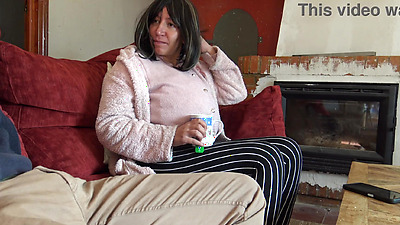 pregnant stepmom gives her 18 year old stepson his first handjob