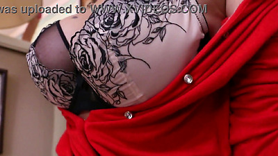 MILF In High Heels! Sultry Julia Ann Hikes Her Skirt & Pleasures Herself!