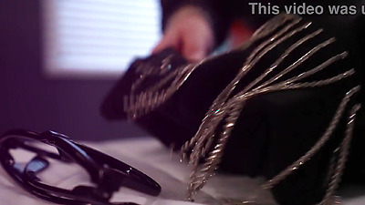 Nerdy teen stepsis Ashley Alexander welcoming new year on stepbros big penis