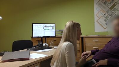 It's not a casting but blonde undresses and fucks in office