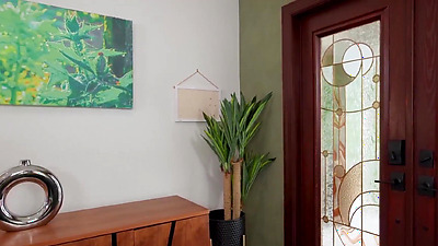 Massage Turns to Face-Cum: Indica’s Tits Beg for More!