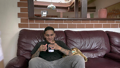 Curvy Latina Sofia Ruiz Fucks Her Ex-Convict Cousin