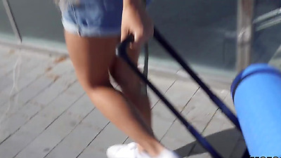 Spanish Guy Picks Up Sexy And Lonely MILF Kinuski