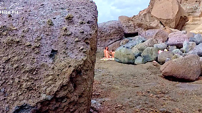 BEACH HANDJOB: during my exhib trip I find the two girls flashed in the parking lot